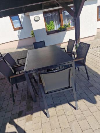 Grafitowy komplet mebli ogrodowych ze stołem ceramicznym 240cm + 12 krzeseł Marla