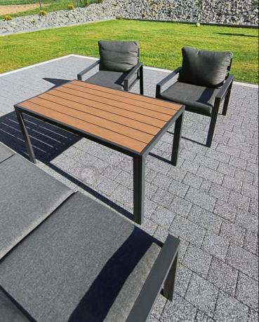 Grafitowy komplet ogrodowy metalowy z sofą 175 cm i stołem polywood Sodor Dining