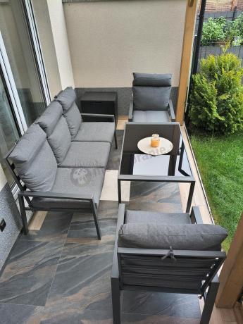 Grafitowy komplet ogrodowy metalowy z wysokim oparciem z sofą 175cm Doros Dining