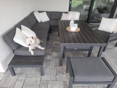 Grafitowy narożnik 283x283cm z wysokim stołem, fotelem i pufami - Calamba Corner XXL