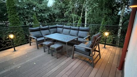 Grafitowy narożnik na taras z regulowanym fotelem i stołem 150cm - Renalo Corner