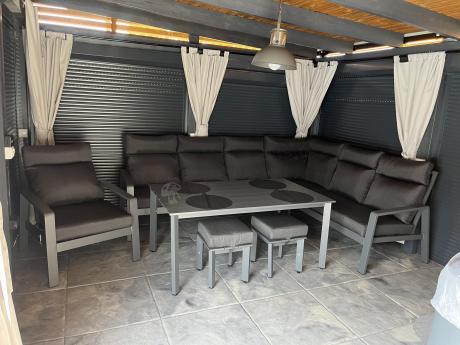 Grafitowy narożnik na taras z regulowanym fotelem i stołem 150cm - Renalo Corner