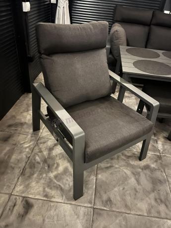 Grafitowy narożnik na taras z regulowanym fotelem i stołem 150cm - Renalo Corner