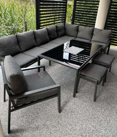 Grafitowy narożnik ogrodowy 184x294cm modułowy ze stołem obiadowym i fotelem Sodor Corner XXL - Dark Grey