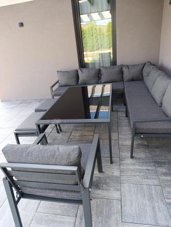 Grafitowy narożnik ogrodowy modułowy ze stołem obiadowym i fotelem Sodor Corner XXL - Dark Grey