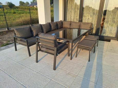 Grafitowy narożnik ogrodowy modułowy ze stołem obiadowym i fotelem Sodor Corner XXL - Dark Grey