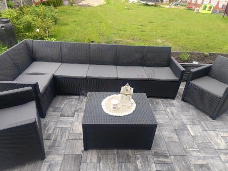 Grafitowy narożnik ogrodowy Nedler 172 x 222 cm, z dwoma fotelami i skrzynią ze schowkiem