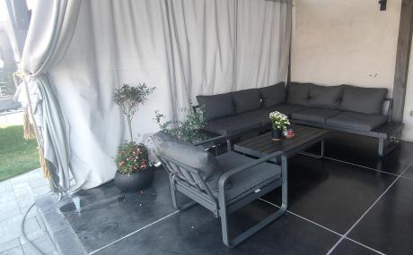 Grafitowy narożnik ogrodowy z fotelem i stolikiem 110cm Panaon Corner 220x220 - DG