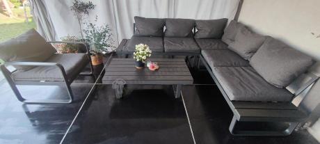 Grafitowy narożnik ogrodowy z fotelem i stolikiem 110cm Panaon Corner 220x220 - DG