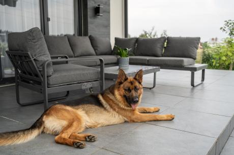 Grafitowy narożnik ogrodowy z fotelem i stolikiem 110cm Panaon Corner 220x220 - DG