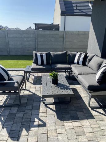 Grafitowy narożnik ogrodowy z fotelem i stolikiem 110cm Panaon Corner 220x220 - DG