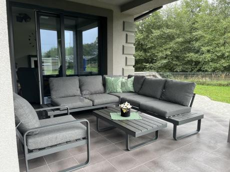 Grafitowy narożnik ogrodowy z fotelem i stolikiem 110cm Panaon Corner 220x220 - DG