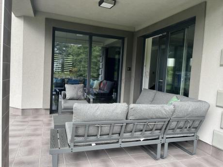 Grafitowy narożnik ogrodowy z fotelem i stolikiem 110cm Panaon Corner 220x220 - DG