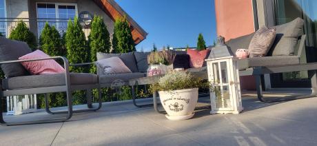 Grafitowy narożnik ogrodowy z fotelem i stolikiem 110cm Panaon Corner 220x220 - DG