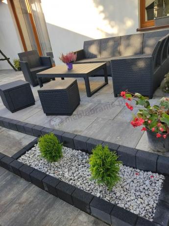 Grafitowy narożnik tarasowy Nedler 172 x 222cm stół podnoszony, fotel i dwie pufy