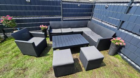 Grafitowy narożnik tarasowy Nedler 172 x 222cm stół podnoszony, fotel i dwie pufy