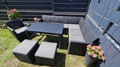 Grafitowy narożnik tarasowy Nedler 172 x 222cm stół podnoszony, fotel i dwie pufy