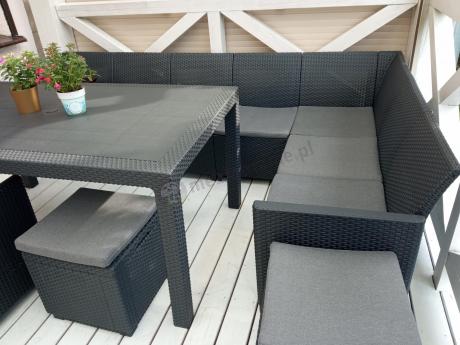 Grafitowy narożnik tarasowy Nedler VII ze stołem obiadowym, fotelem i pufami