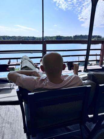 Grafitowy narożnik z leżakiem na mały taras Soletto 176x176cm