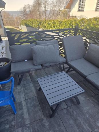 Grafitowy narożnik z leżakiem na mały taras Soletto 176x176cm