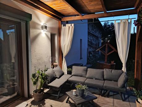 Grafitowy narożnik z leżakiem na mały taras Soletto 176x176cm