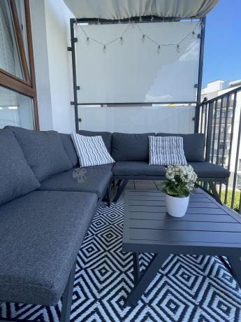 Grafitowy narożnik z leżakiem na mały taras Soletto 176x176cm