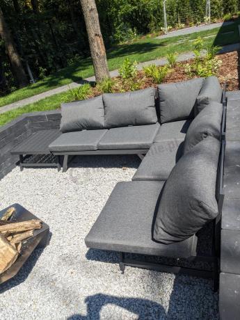 Grafitowy narożnik z leżakiem na mały taras Soletto 176x176cm