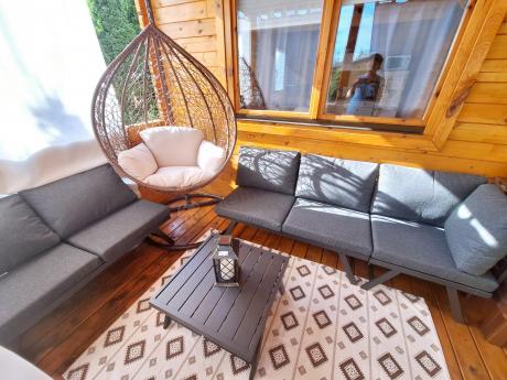 Grafitowy narożnik z leżakiem na mały taras Soletto 176x176cm