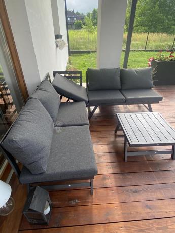 Grafitowy narożnik z leżakiem na mały taras Soletto 176x176cm