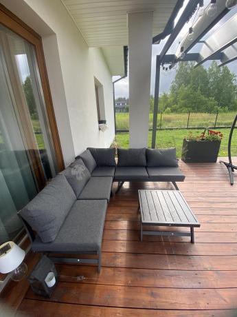 Grafitowy narożnik z leżakiem na mały taras Soletto 176x176cm