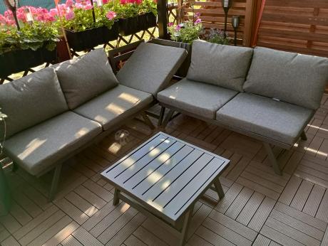 Grafitowy narożnik z leżakiem na mały taras Soletto 176x176cm