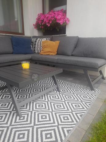 Grafitowy narożnik z leżakiem na mały taras Soletto 176x176cm
