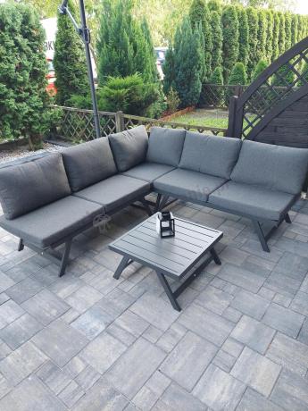 Grafitowy narożnik z leżakiem na mały taras Soletto 176x176cm