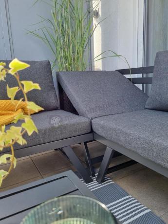 Grafitowy narożnik z leżakiem na mały taras Soletto 176x176cm