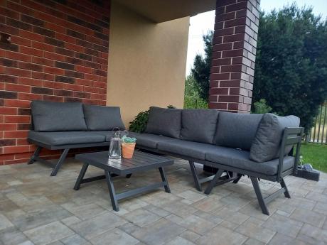 Grafitowy narożnik z leżakiem na mały taras Soletto 176x176cm