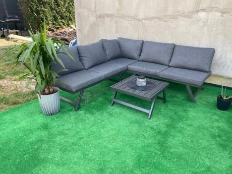 Grafitowy narożnik z leżakiem na mały taras Soletto 176x176cm