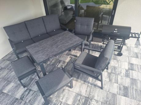 Grafitowy zestaw aluminiowych mebli na taras dla 7 osób ze stołem ceramic glass - Tavaro Dining Antracite