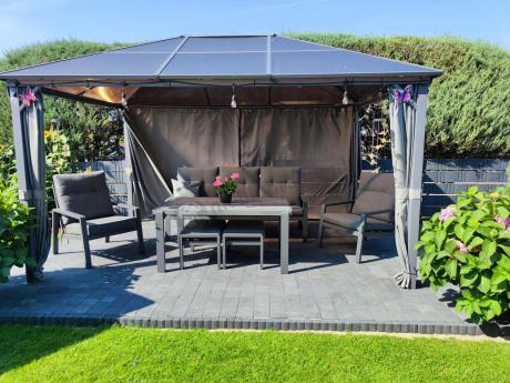 Grafitowy zestaw aluminiowych mebli na taras dla 7 osób ze stołem ceramic glass - Tavaro Dining Antracite