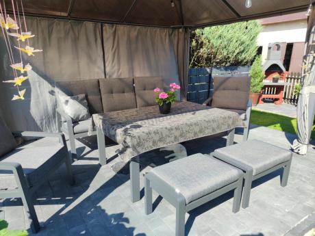 Grafitowy zestaw aluminiowych mebli na taras dla 7 osób ze stołem ceramic glass - Tavaro Dining Antracite