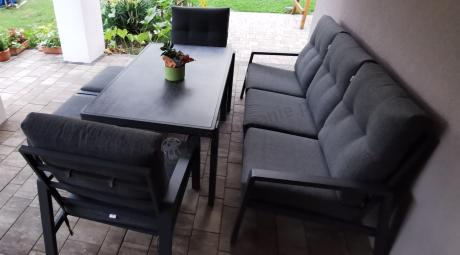 Grafitowy zestaw aluminiowych mebli na taras dla 7 osób ze stołem ceramic glass - Tavaro Dining Antracite