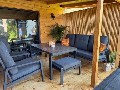 Grafitowy zestaw aluminiowych mebli na taras dla 7 osób ze stołem ceramic glass - Tavaro Dining Antracite