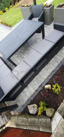 Grafitowy zestaw dla 11 osób z narożnikiem Nedler VIII, fotelem, pufami i stołem obiadowym