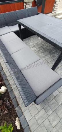 Grafitowy zestaw dla 11 osób z narożnikiem Nedler VIII, fotelem, pufami i stołem obiadowym