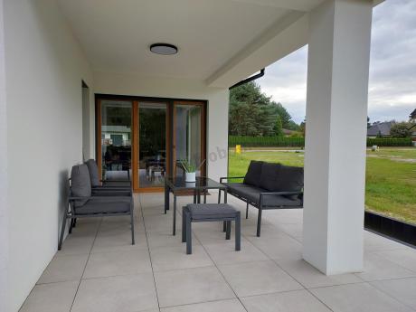 Grafitowy zestaw mebli metalowych na taras Sodor Dining + pufy - Dark Grey