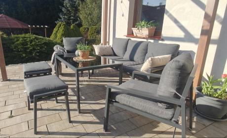 Grafitowy zestaw mebli metalowych na taras Sodor Dining + pufy - Dark Grey