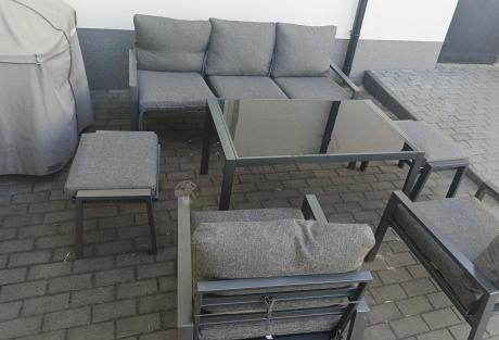 Grafitowy zestaw mebli metalowych na taras Sodor Dining + pufy - Dark Grey