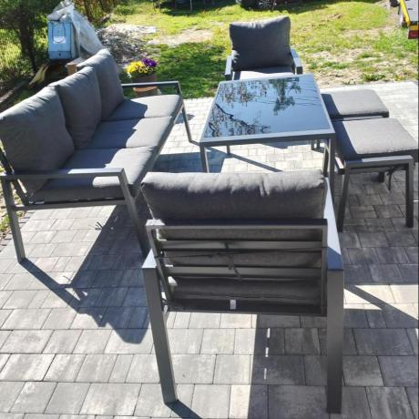 Grafitowy zestaw mebli metalowych na taras Sodor Dining + pufy - Dark Grey