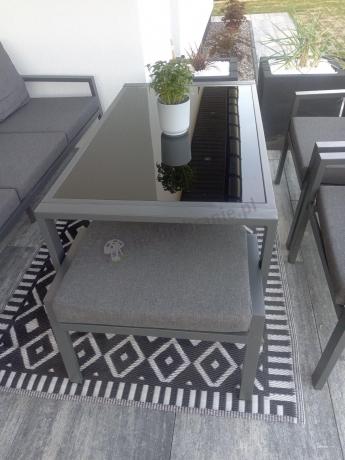 Grafitowy zestaw mebli metalowych na taras Sodor Dining + pufy - Dark Grey