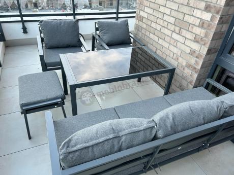 Grafitowy zestaw mebli metalowych na taras Sodor Dining + pufy - Dark Grey