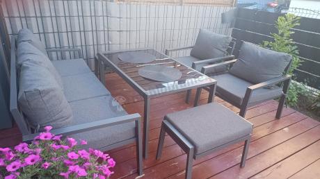 Grafitowy zestaw mebli metalowych na taras Sodor Dining + pufy - Dark Grey